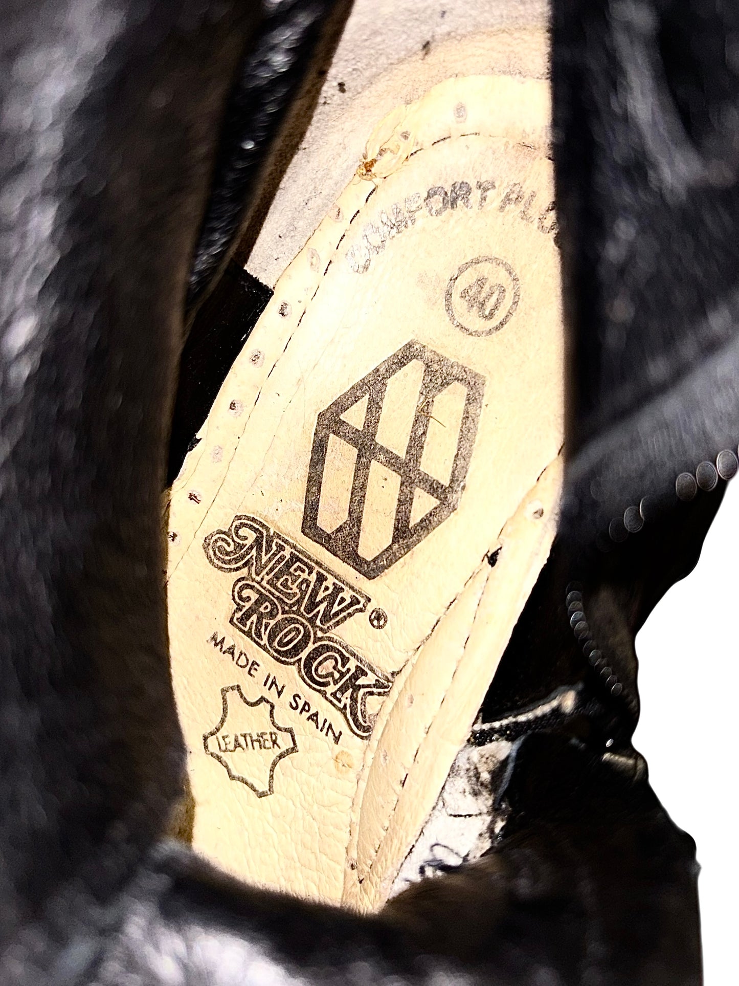 Super rare, vintage New Rock studded double neptuno knee high platform boots size 40