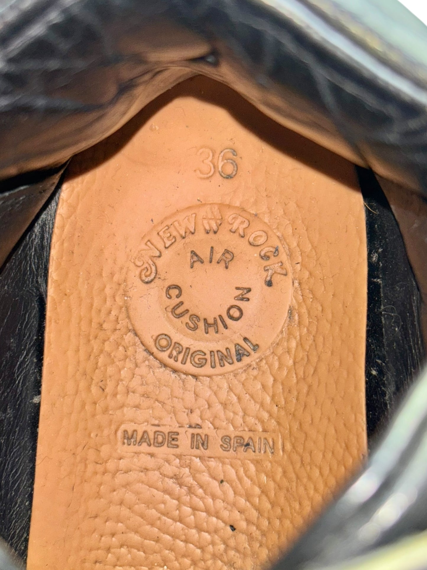 New Rock M106 platform boots size 36