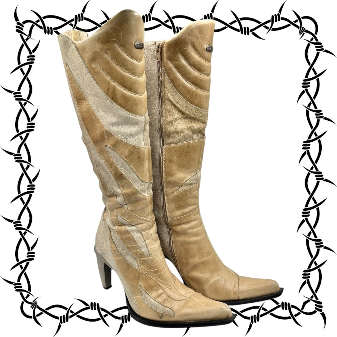 Beautiful vintage New Rock beige knee high boots size 40