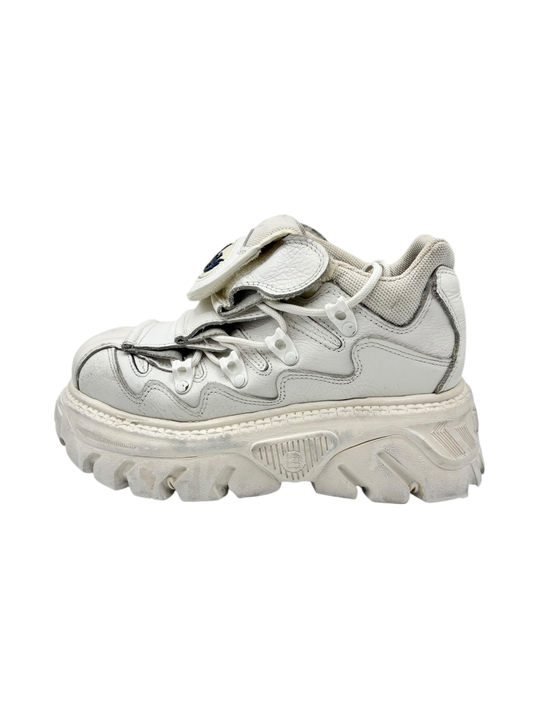 Vintage Gordon Jack white platform boots size 39