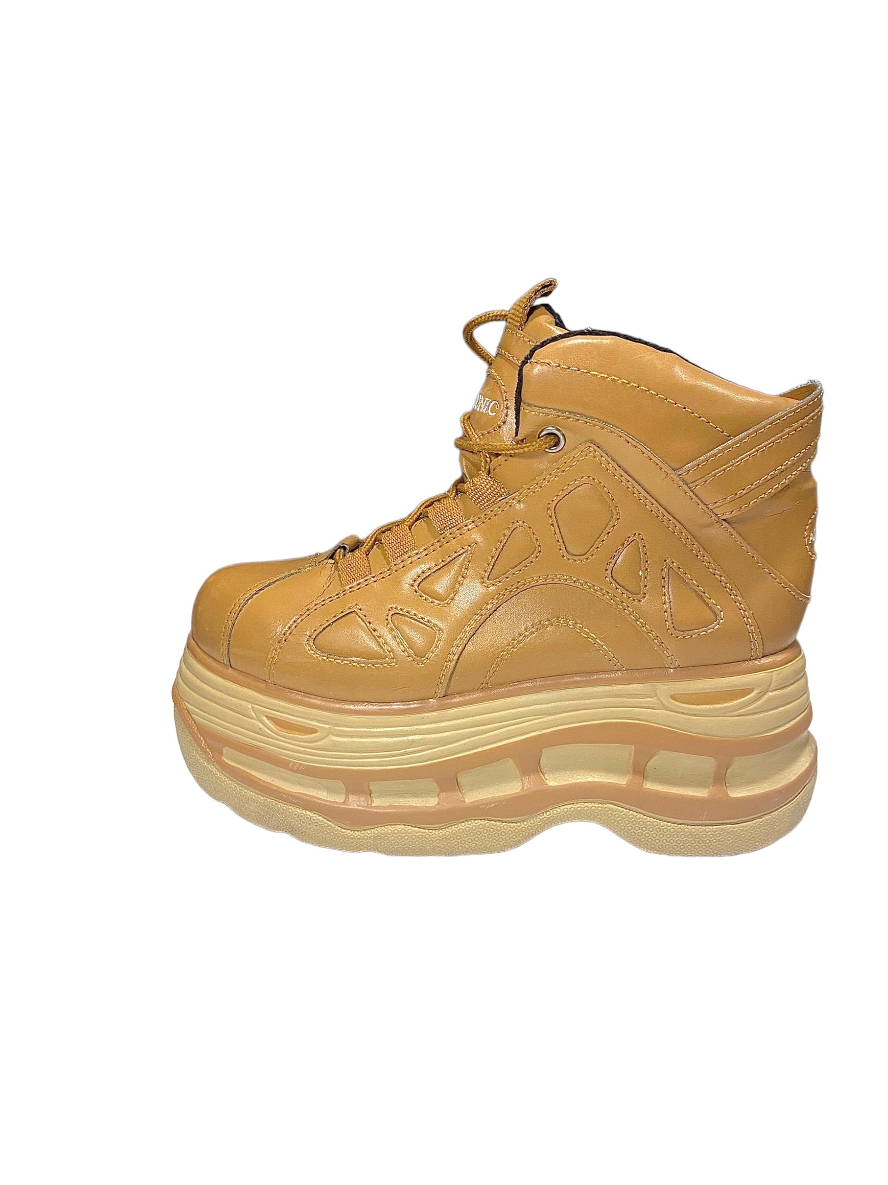 Vintage Actonic leather platform boots size 39