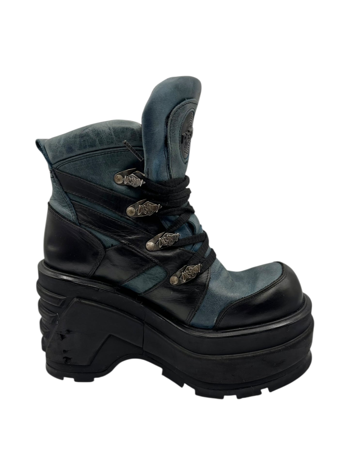 Vintage Destroy blue platform boots size 38