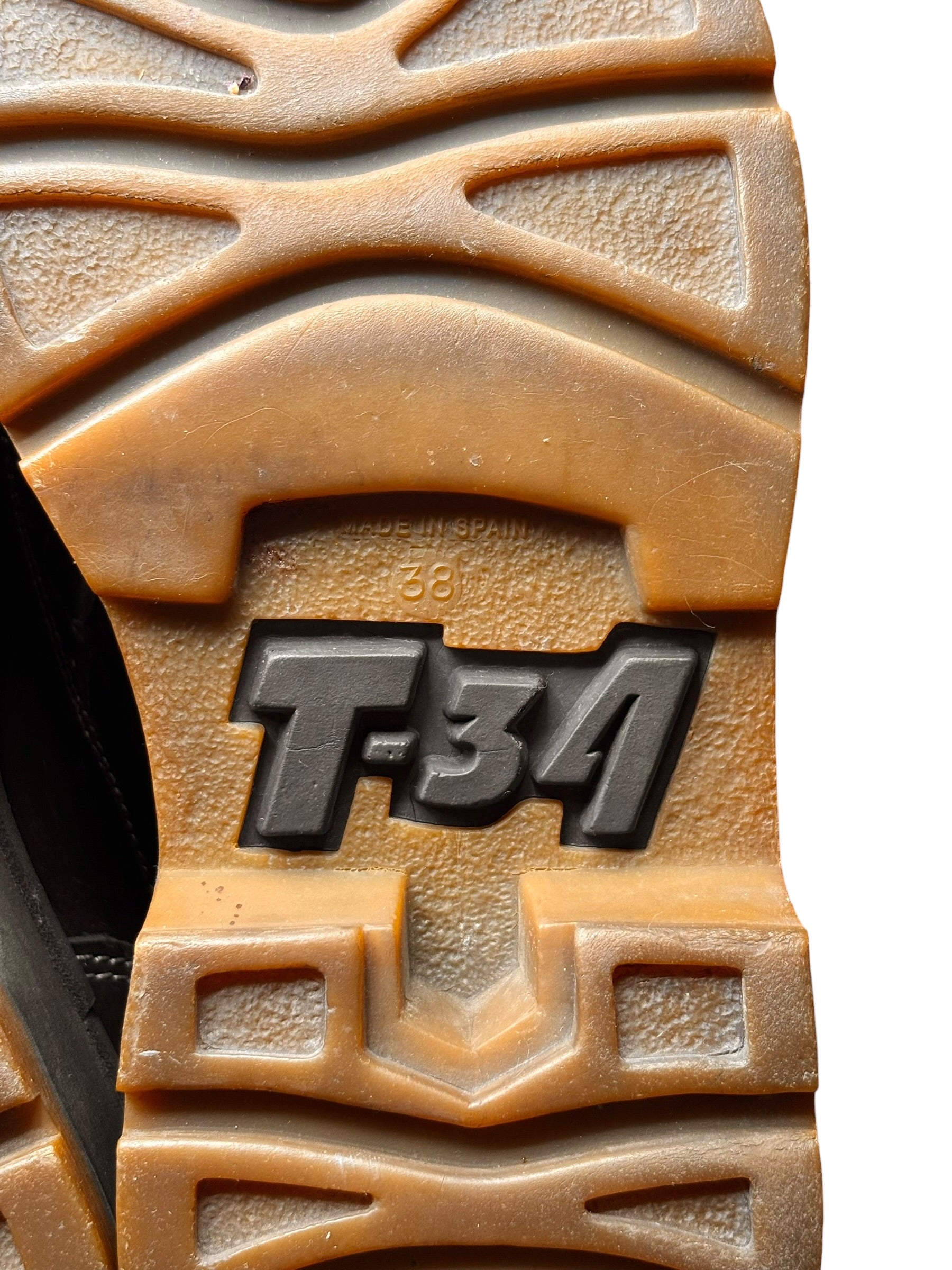 Vintage ART T-34 black platform boots size 38