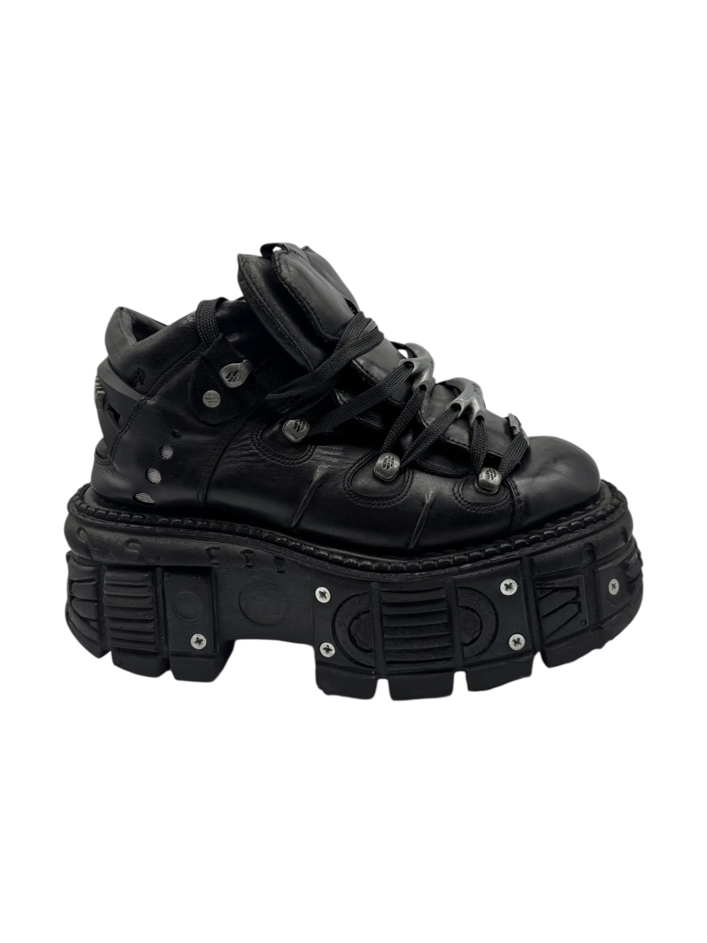 New Rock tank platform boots size 40