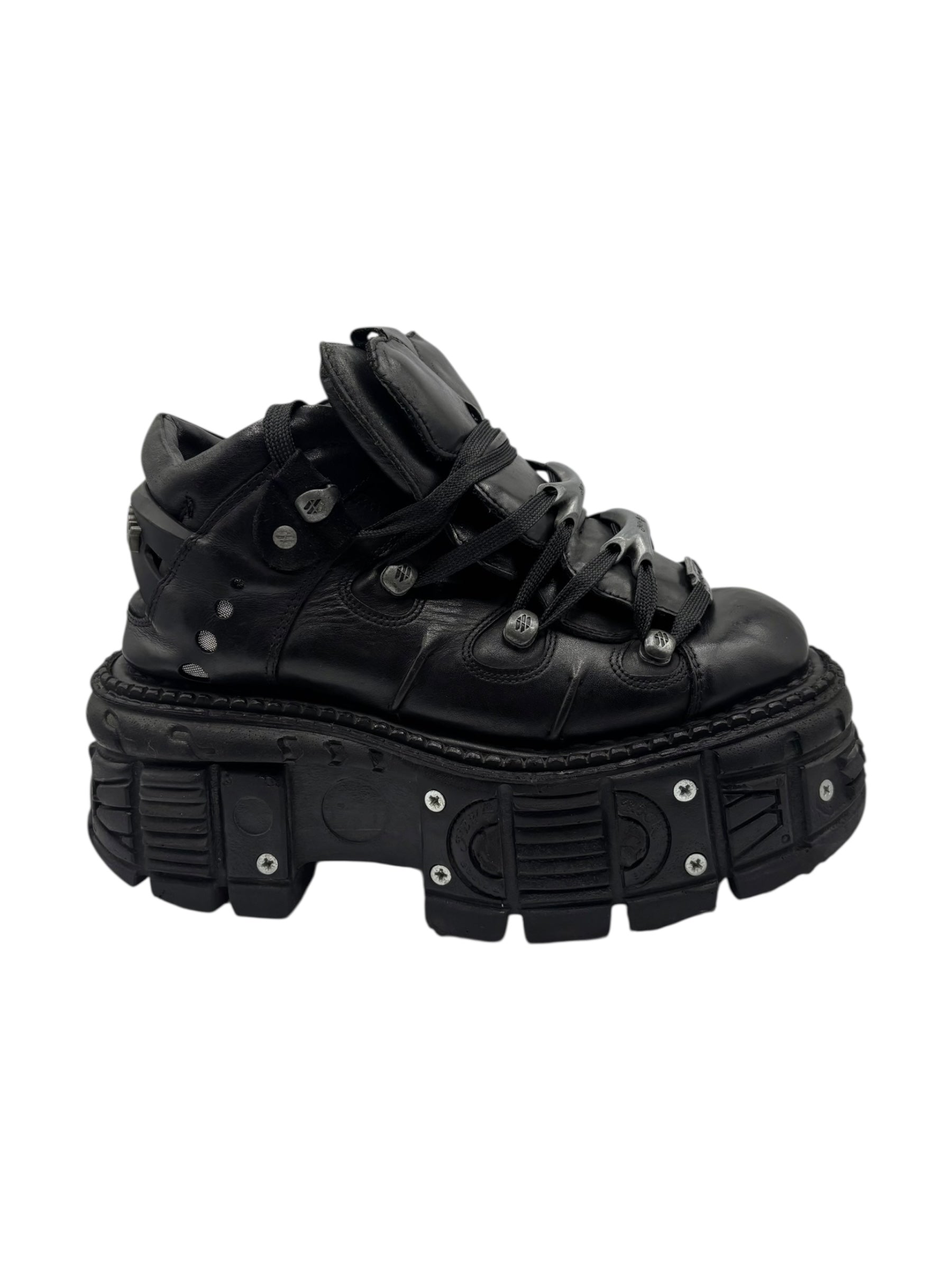 New Rock tank platform boots size 40