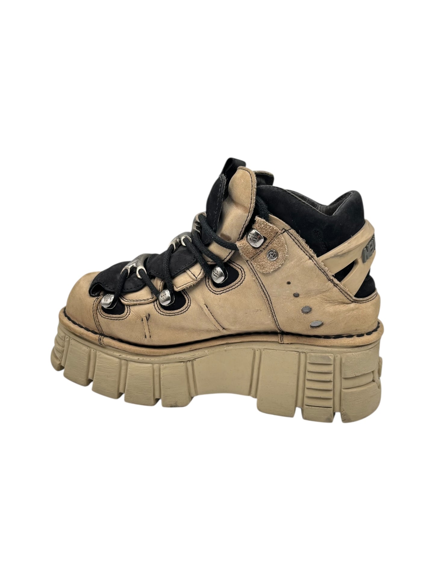 Vintage New Rock beige M106 platform boot size 39