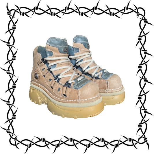Vintage New Rock beige platform boots size 37