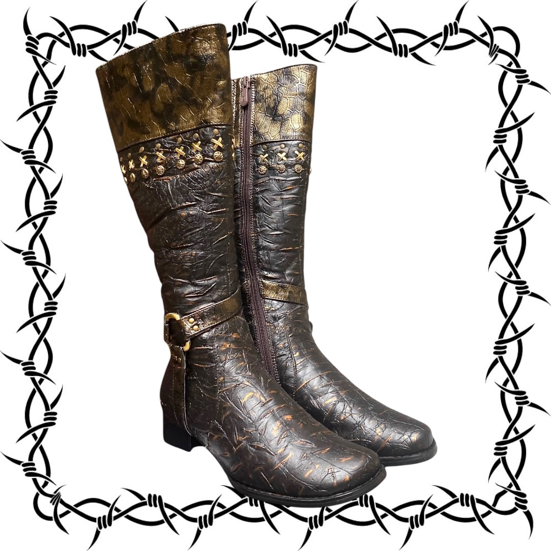 Vintage leather golden pattern boots. size 37