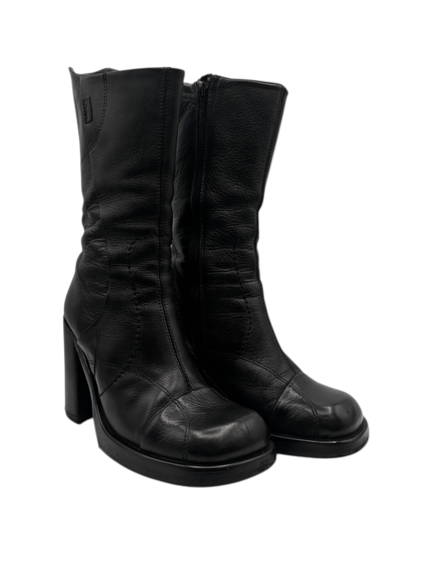 Beautiful vintage 90s Destroy black boots size 38