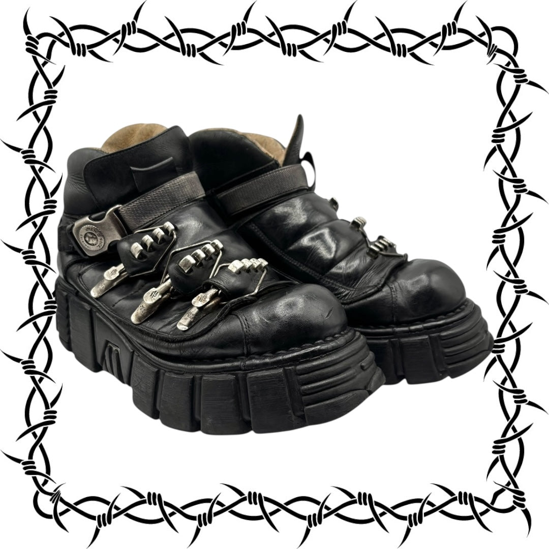 Vintage New Rock triple clasp platform boots size 40