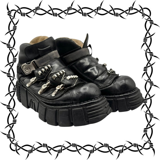 Vintage New Rock triple clasp platform boots size 40