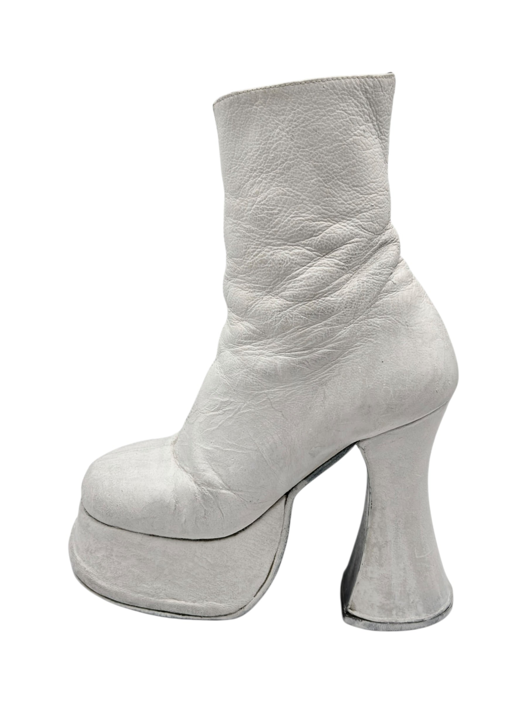 Vintage SHOCK white platform boots size 36