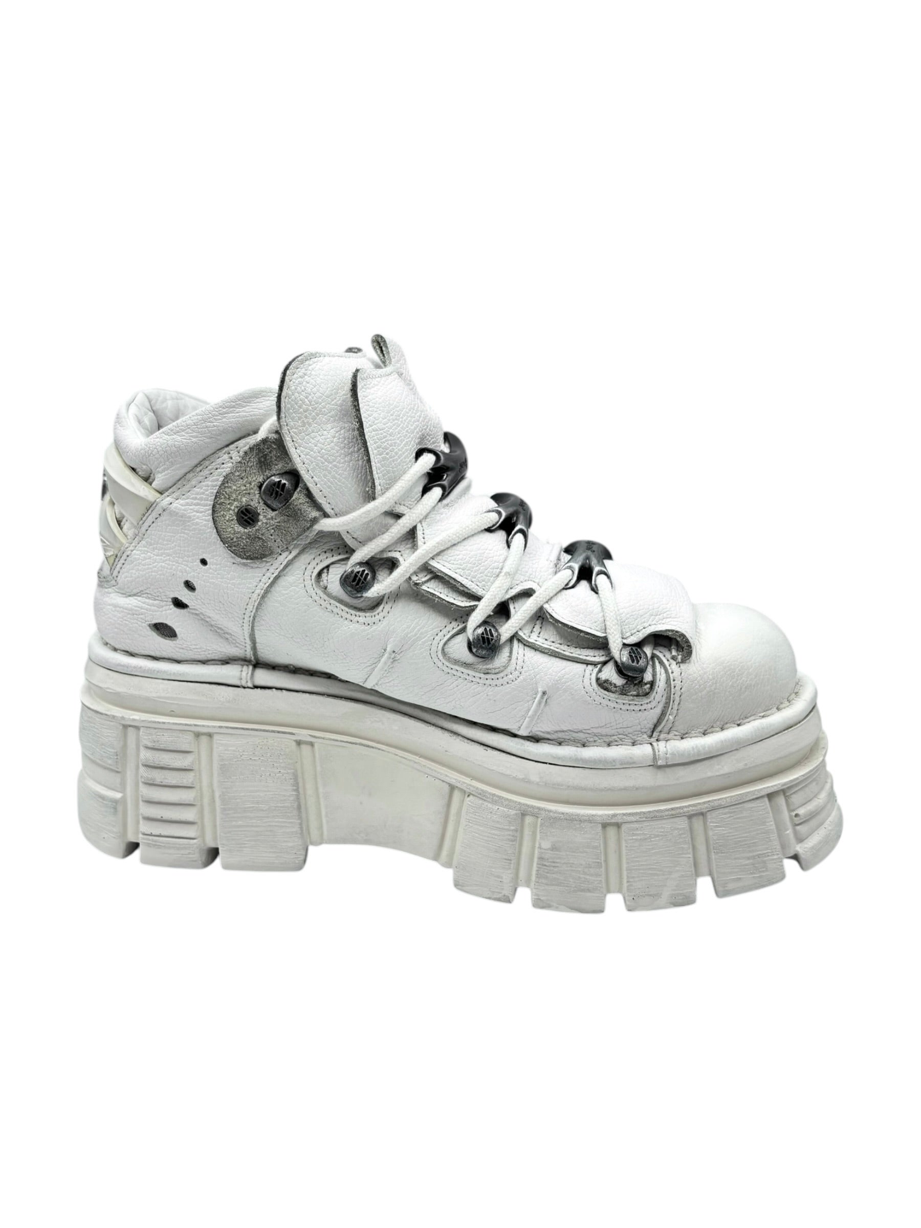 New Rock M-106 white platform boots size 43