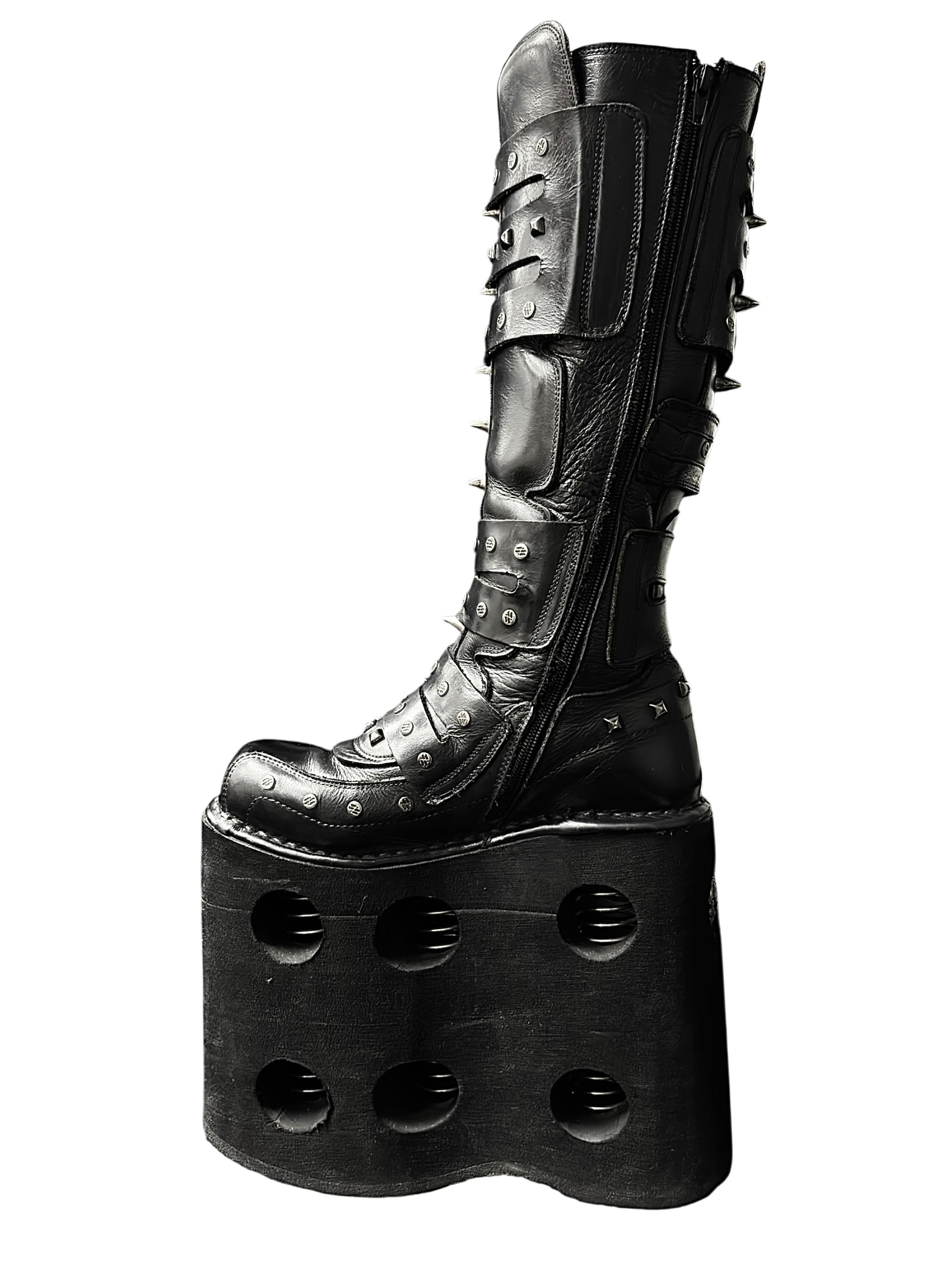 Super rare, vintage New Rock studded double neptuno knee high platform boots size 40
