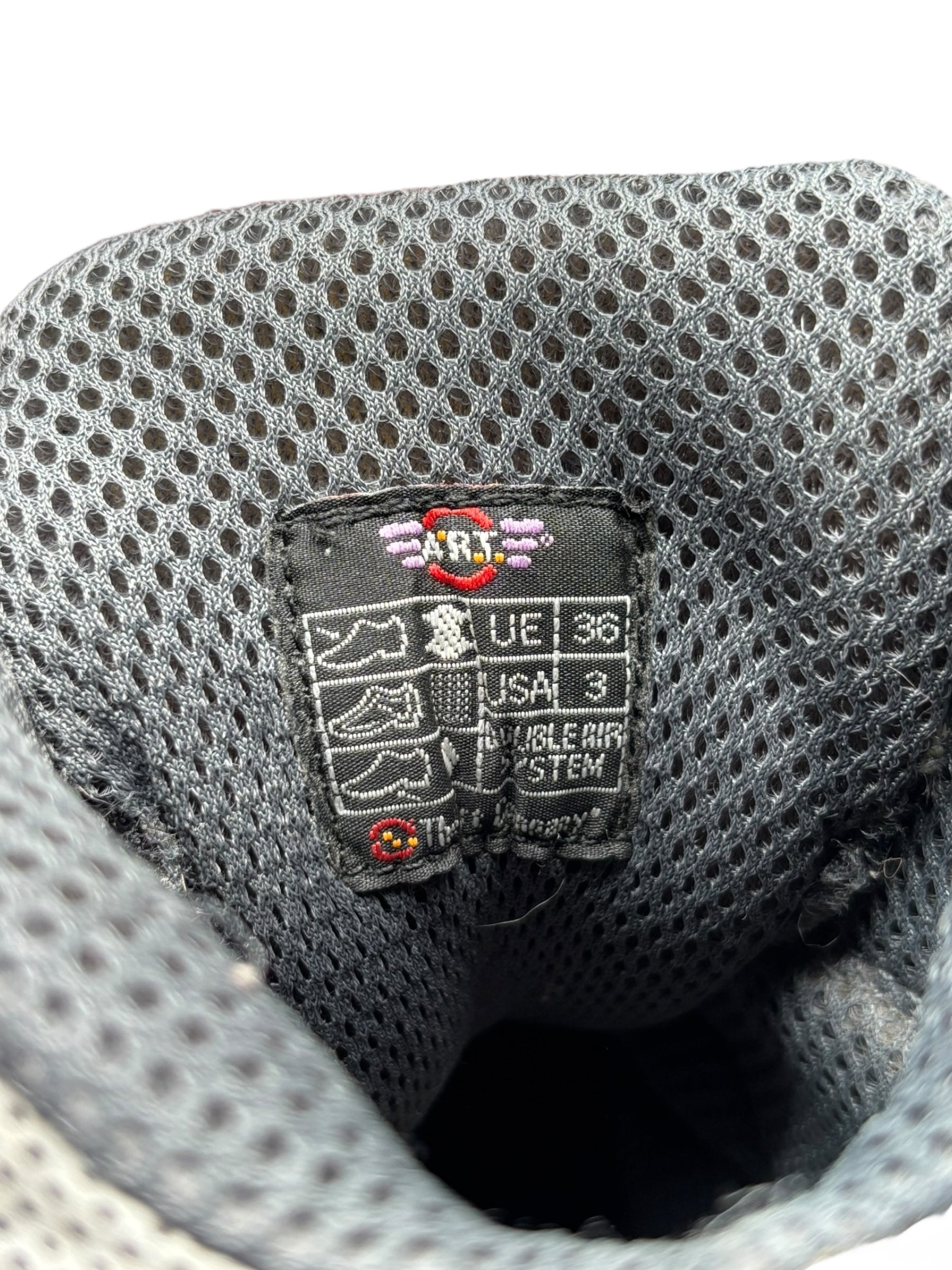 Vintage ART metal clasp platform boots size 36