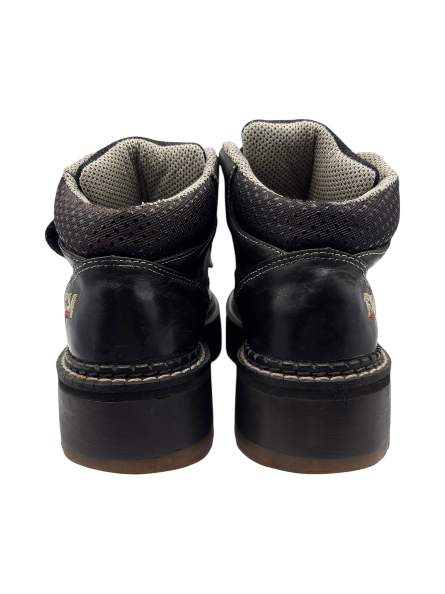 Vintage ART T-34 black platform boots size 38