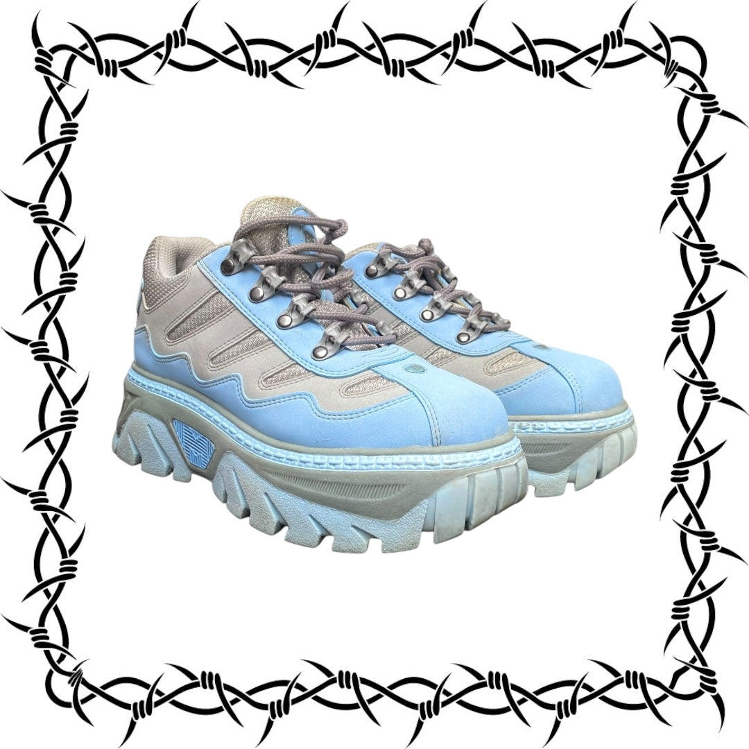 Rare vintage Be Mega platform boots size 39