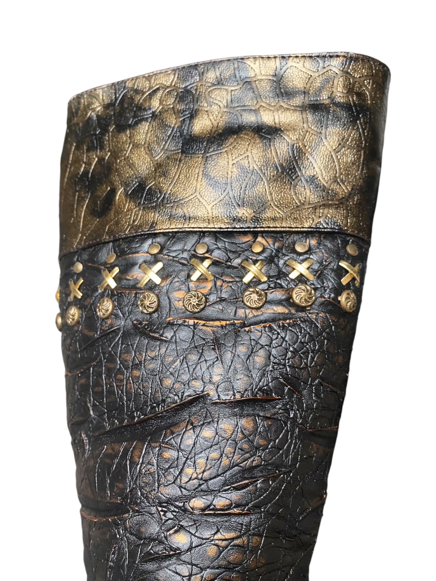 Vintage leather golden pattern boots. size 37