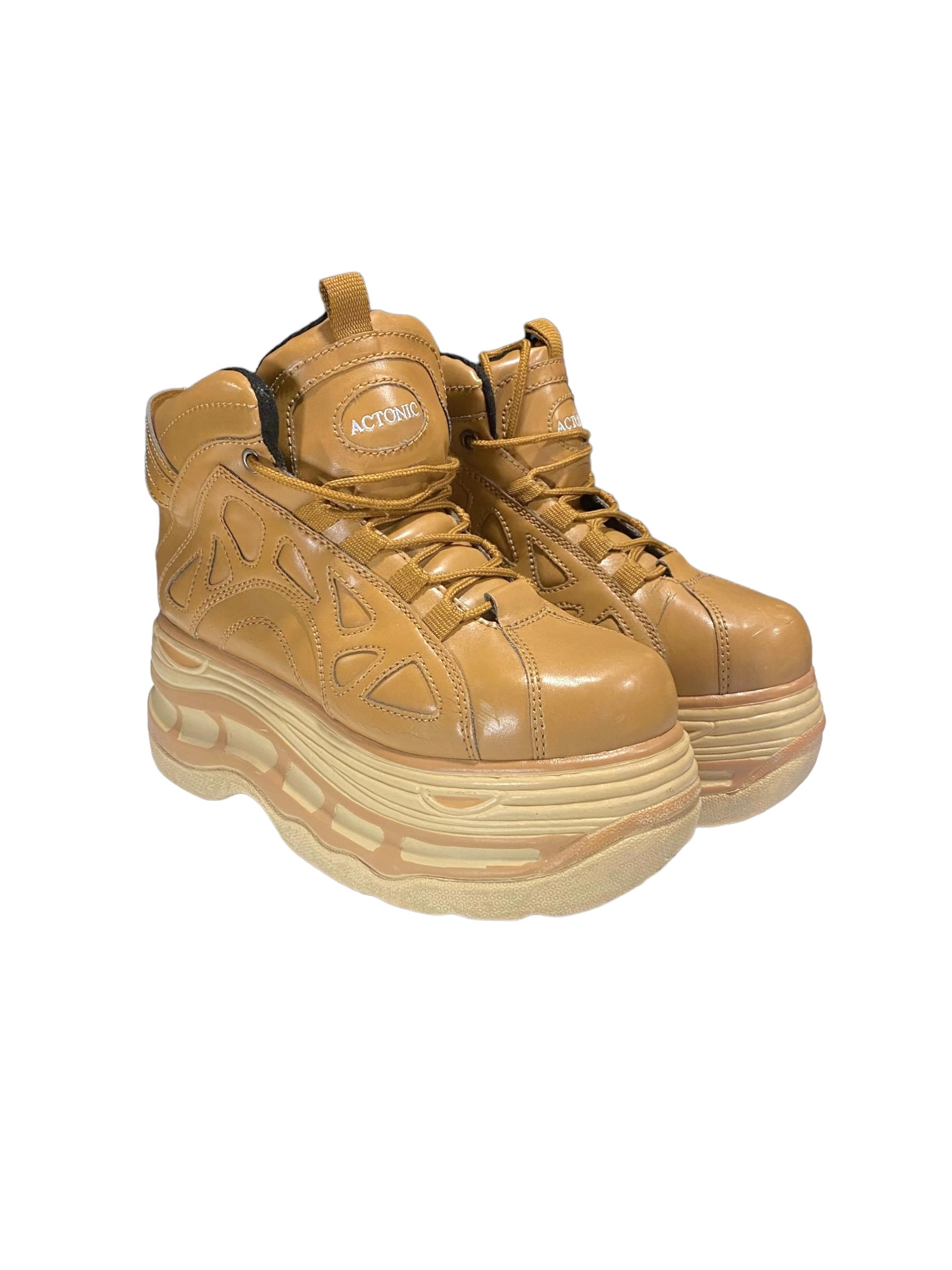 Vintage Actonic leather platform boots size 39