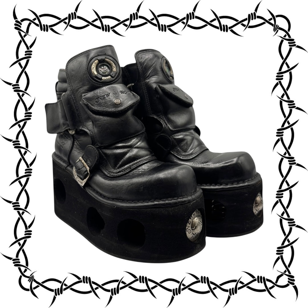 Vintage 90s New Rock neptuno pouch platform boots size 39