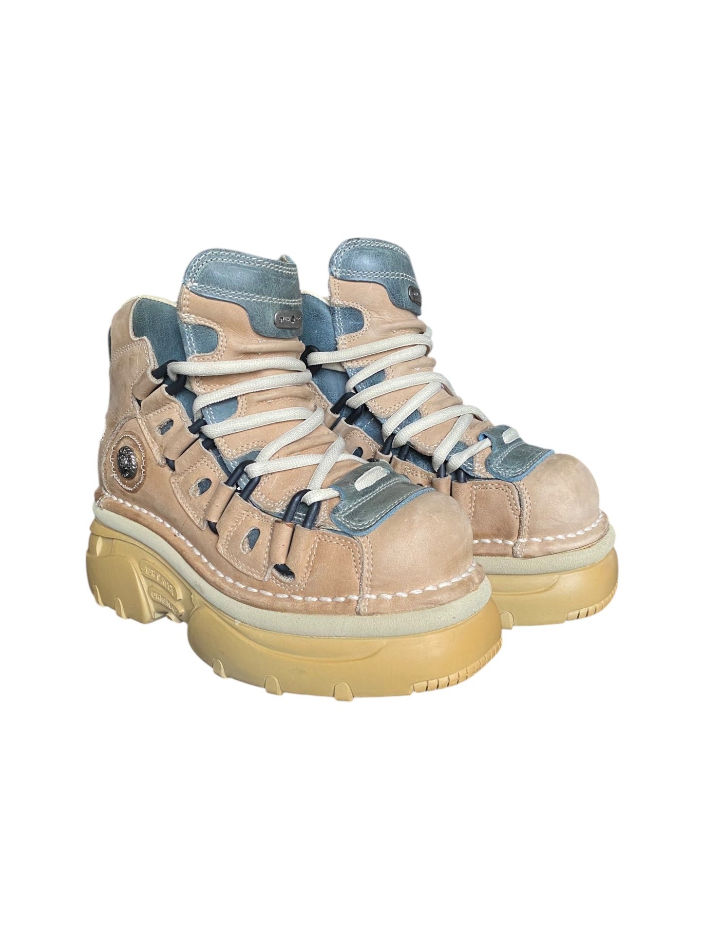 Vintage New Rock beige platform boots size 37
