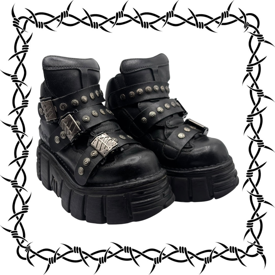 Vintage New Rock studded platform boots size 36