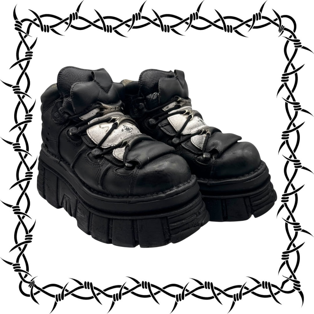 New Rock M-106 black and white platform boots size 42