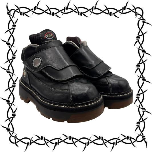 Vintage ART T-34 black platform boots size 38