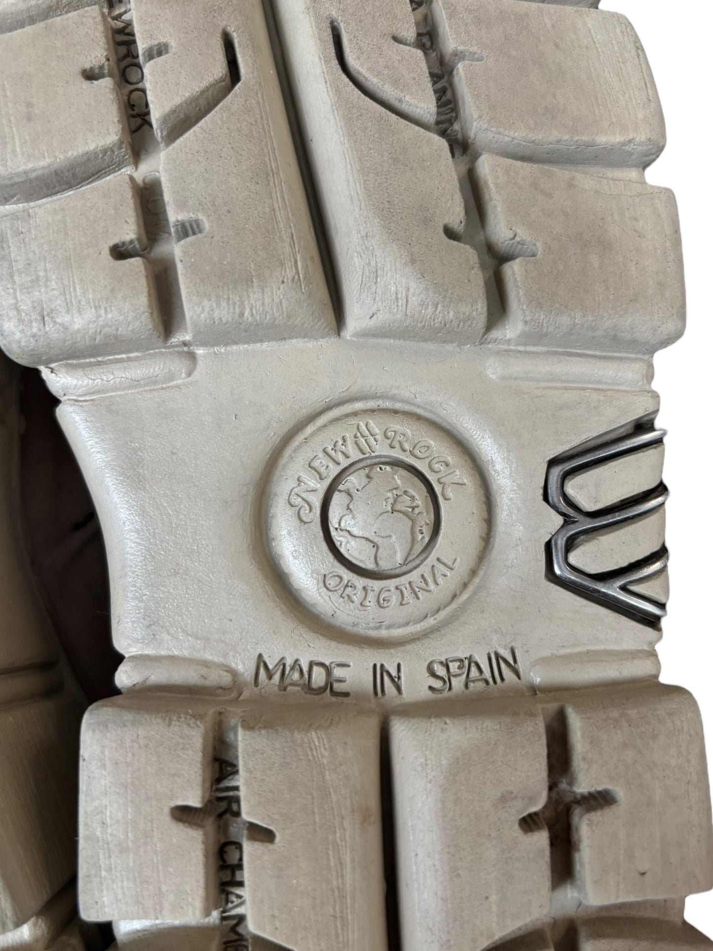 Vintage New Rock beige M106 platform boot size 39