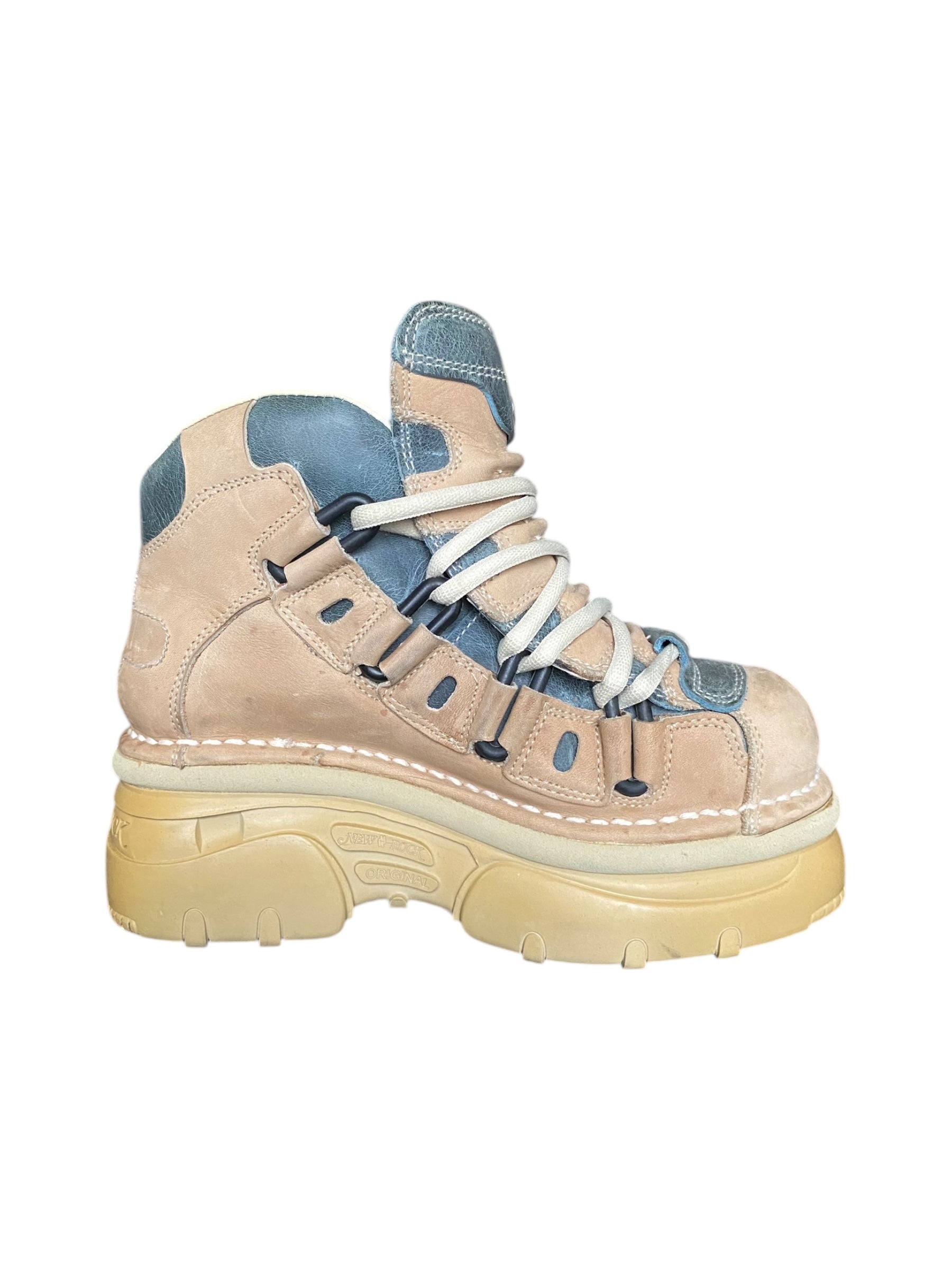 Vintage New Rock beige platform boots size 37