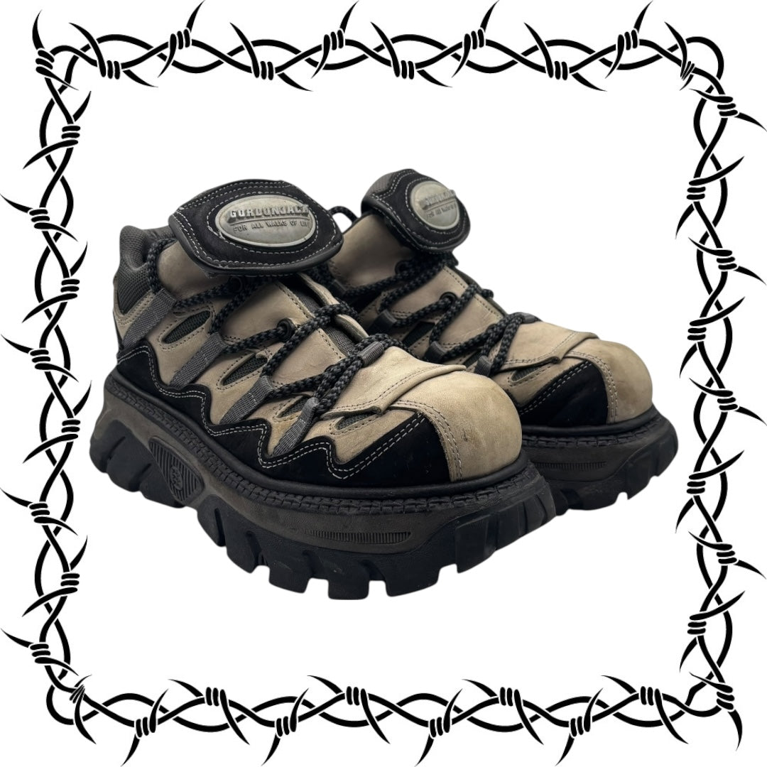 Vintage Gordon Jack black/beige platform boots size 41