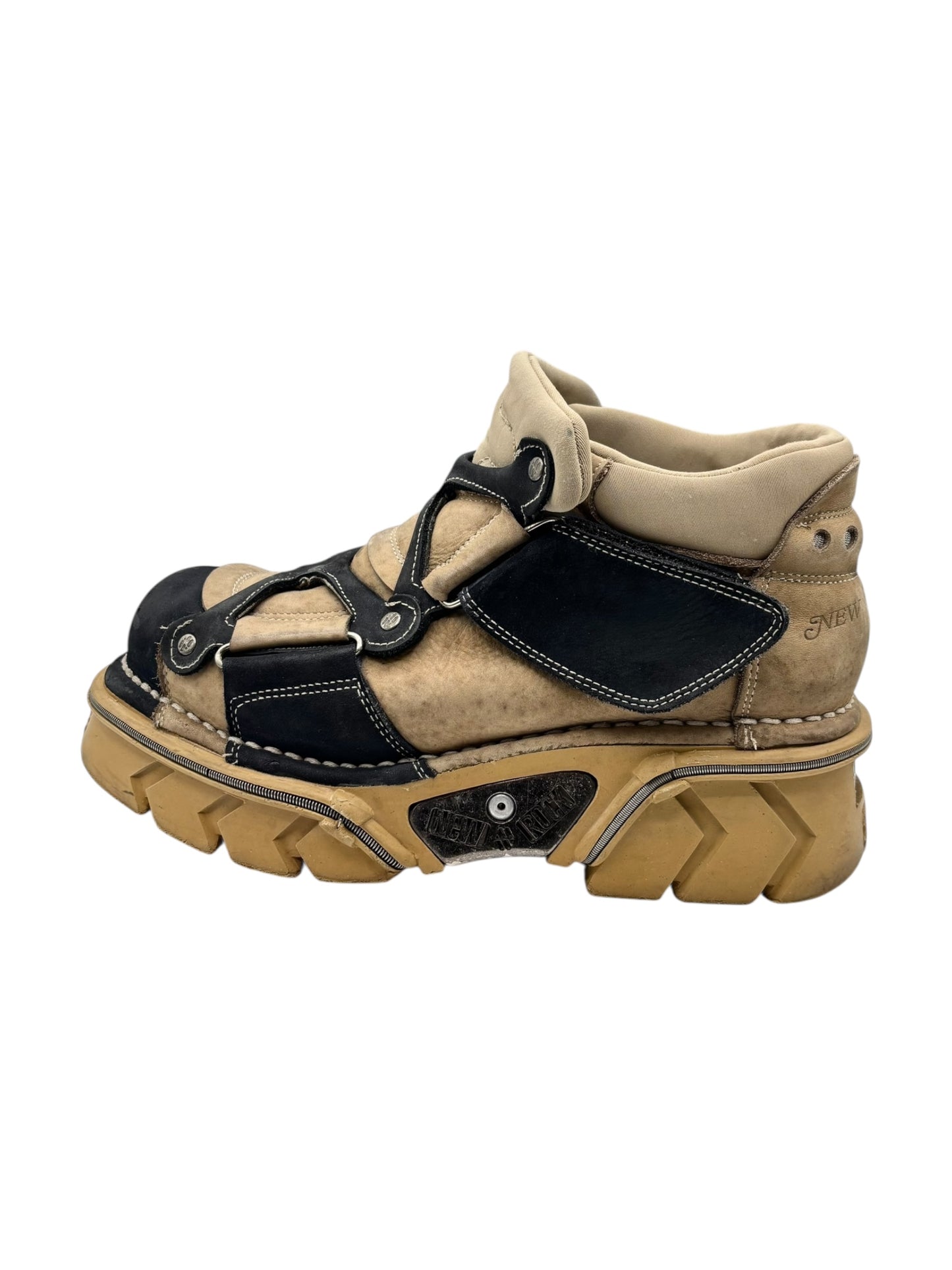 Vintage New Rock beige platform boots size 43