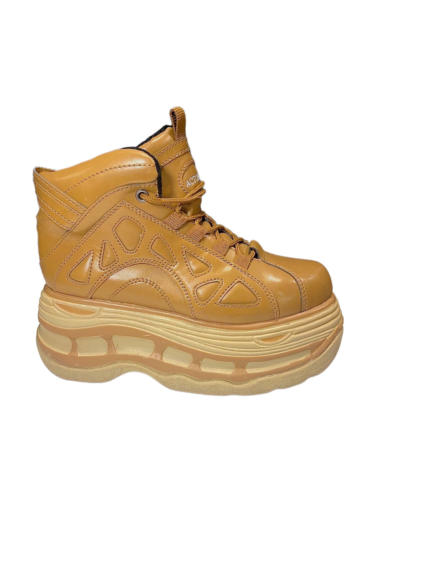 Vintage Actonic leather platform boots size 39