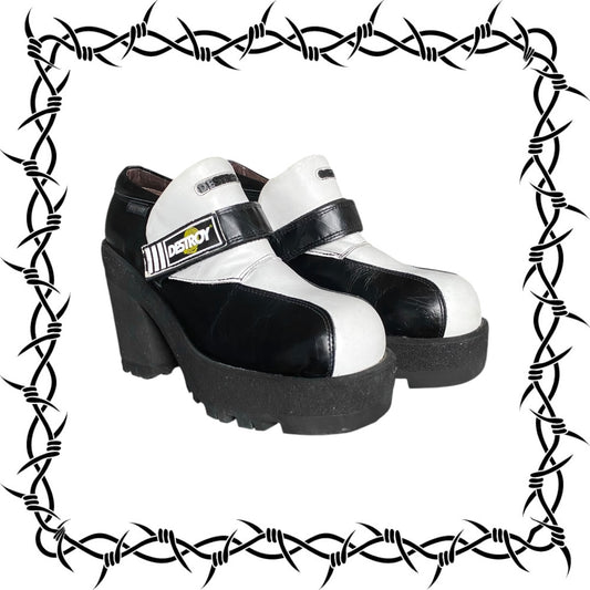 Vintage Destroy black and white leather loafers size 40
