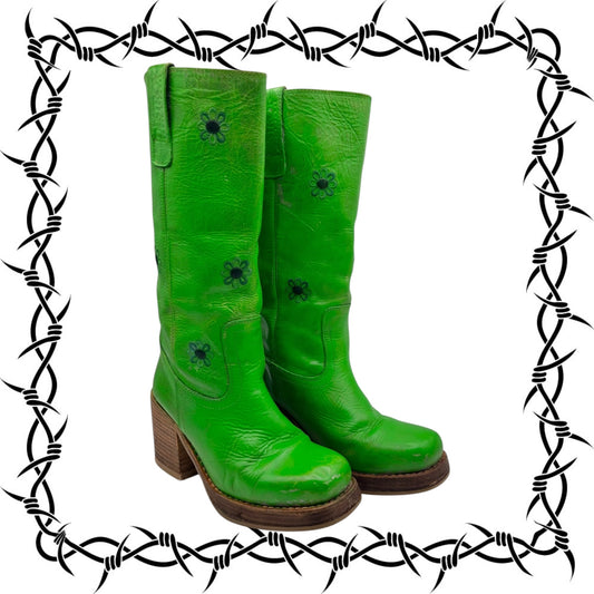 Vintage Destroy green leather boots size 37