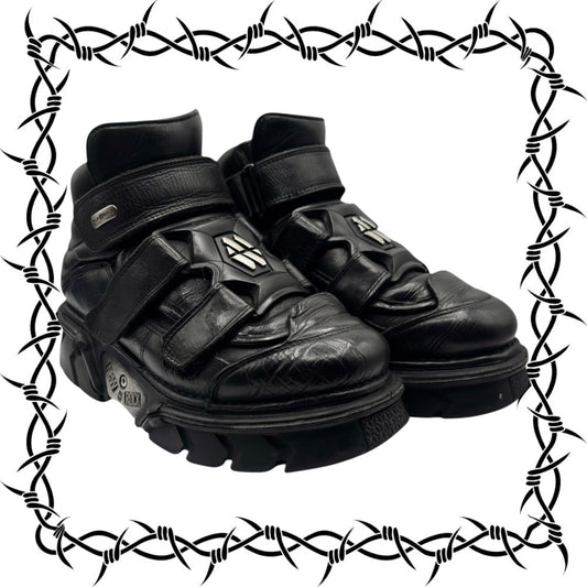 Vintage New Rock M-285 black platform boots size 42